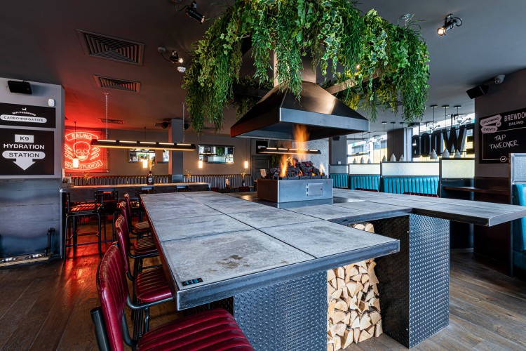 نباتات اصطناعية مقاومة للحريق